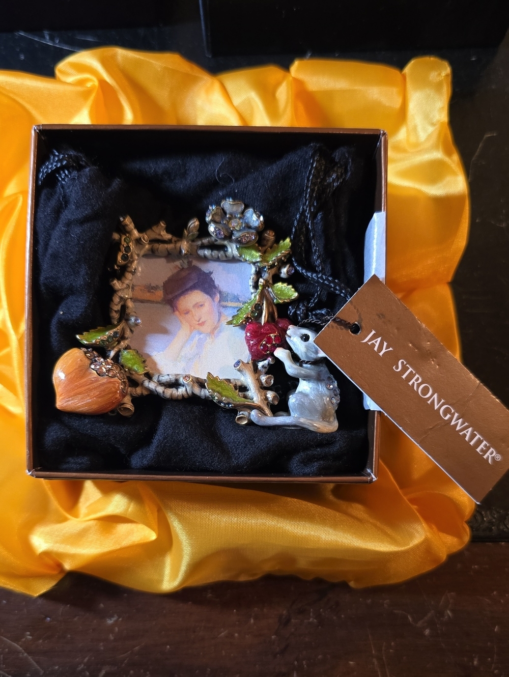 NIB Jay Strongwater "Brambly" Woodland Mouse Acorn Mini Photo Frame Jeweled